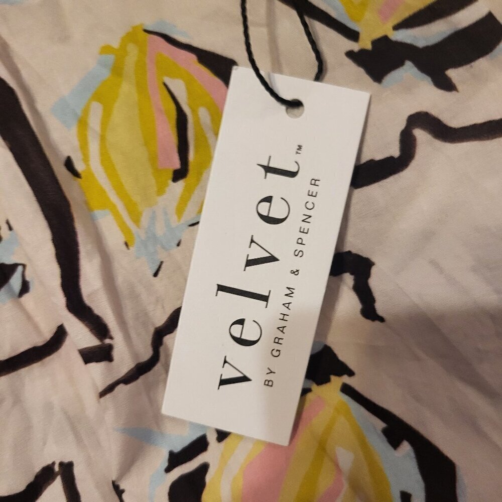Velvet by Graham & Spencer Zoey Print top in Lilypad Print in Multi - Size M NWT - Picture 12 of 14